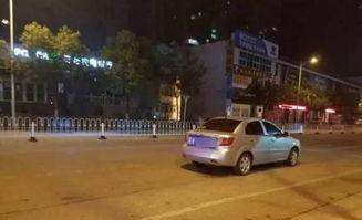 警察驱赶吃瓜群众违法吗,法律边界与执法原则探讨